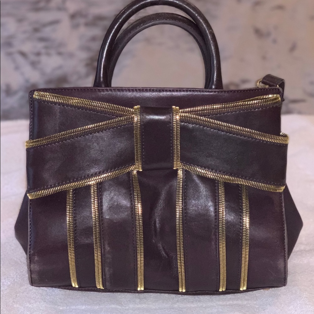 Z Spoke Bow bag with zipper detailing